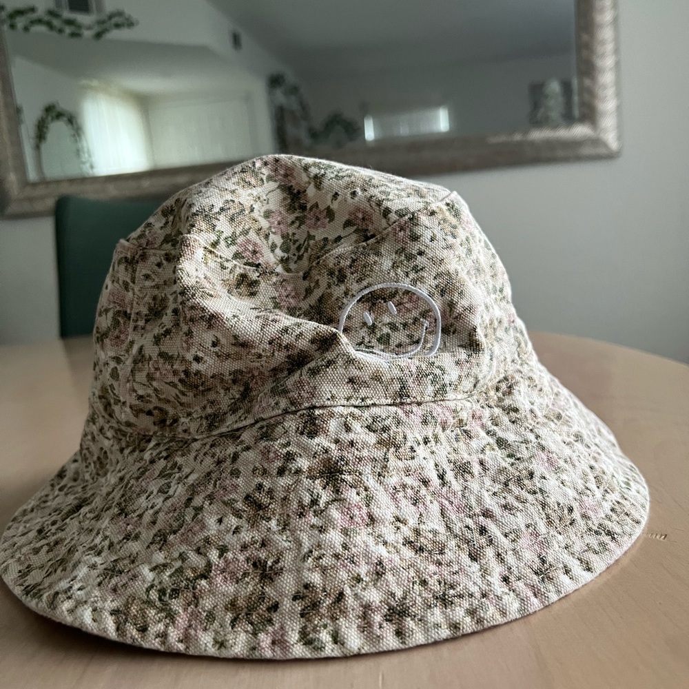 Floral bucket hat
